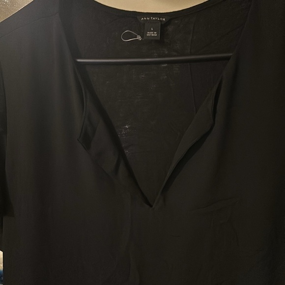 Ann Taylor layered Top - Picture 3 of 5